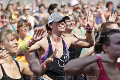 Gdansk.PGE Arena. Maraton Zumby, proba pobicia rekordu...