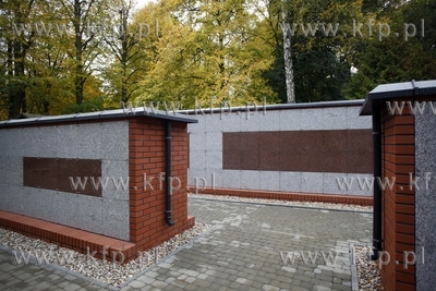 Nowe kolumbarium na cmentarzu w Gdansku Oliwie. 13.10.2014...