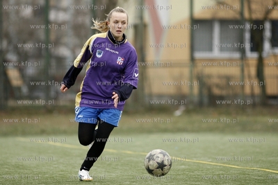 Gdansk Zaspa. Pilkarski turniej dzikich druzyn Do przerwy...