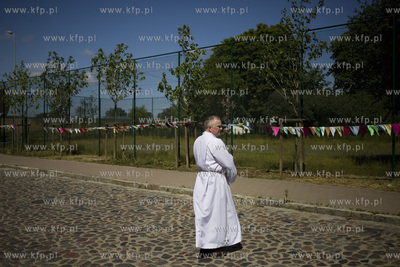 Procesja Bozego Ciala w gdanskiej dzielnicy Letnica....