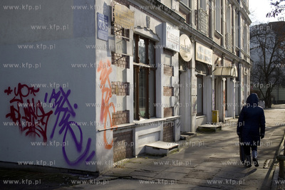 Sopot. Zniszczone przez graficiarzy komienice przy...