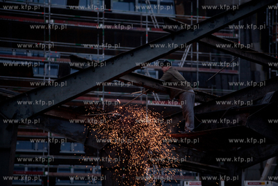 Kolejne budynki Stoczni Gdanskiej do wyburzenia .Tym...