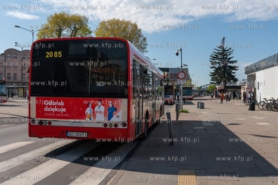 Gdańsk, Wrzeszcz Dworzec PKP autobus z napisem Gdańsk...