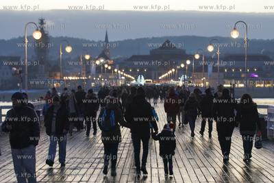 Zimowy spacer na Molo w Sopocie. 7.01.2023 / fot. Anna...