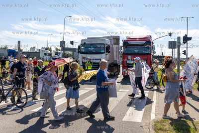 Gdańsk Letnica. Protest mieszkańców przyportowych...