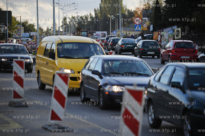 Gdansk. Remont ul. Lostowickiej oraz budowa nowego...