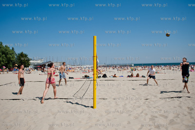 Gdynia. Upalny, sloneczny, wakacyjny dzien na plazy...