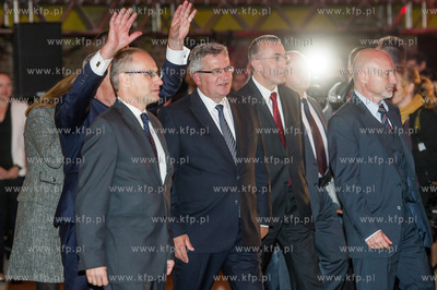 Gdansk. Byly zbiornik gazowy na terenie Polskiej Spolki...