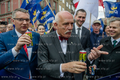 Gdansk. Manifestacja przeciwko podatkowi PIT, zorganizowana...