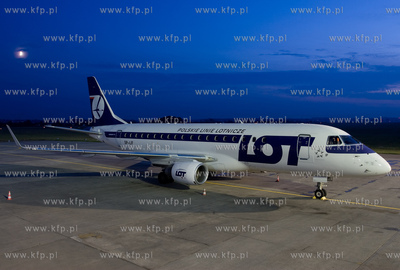 Gdansk, Rebiechowo Nz. Embraer EMB-175LR Linii LOT...