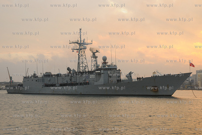 Port Wojenny w Gdyni. Powitanie fregaty rakietowej...
