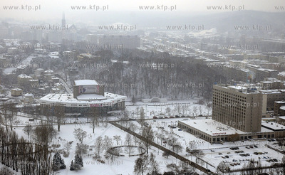 Zimowa panorama Gdyni z apartamentowca Sea Towers....