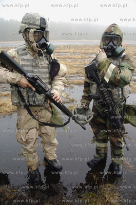 Cwiczenia 150 amerykańskich zolnierzy z niemieckiej...