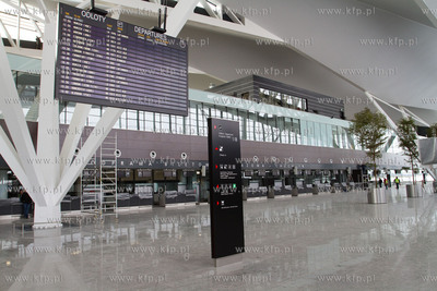 30 najaktywniejszych fanow lotniska na facebooku mialo...