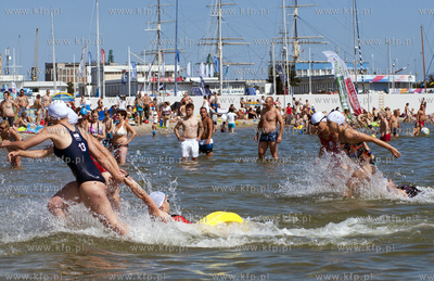 Gdynia. Plaza Srodmiescie. Mistrzostwa Polski Ratownikow...