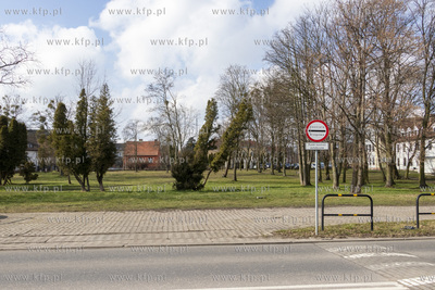 Plac kontroli autobusów przy ulicy Grota Roweckiego...