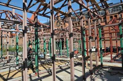 Budowa nowych 18 pawilonow straganow na targowisku...