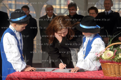 Banino, ul. Tuchomska. Uroczystosc wmurowania kamienia...