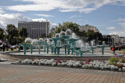 Gdynia. Fontanna na Skwerze Kosciuszki.
28.09.2012
fot....
