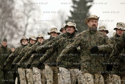 Uroczystosc powitania zolnierzy 49. Bazy Lotniczej...