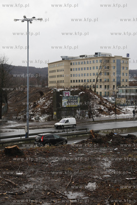Wycinka drzew pod budowe trasy Pomorskiej Kolei Metropolitalnej...