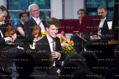 Polska Filharmonia Kameralna Sopot. Koncert KRICHEL...