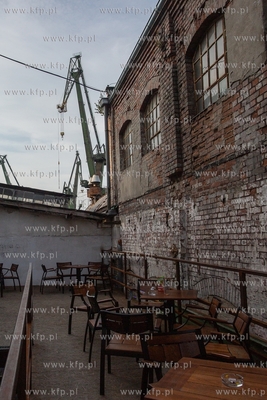 Gdańsk.  Życie kulturalno - rozrywkowe na terenach...