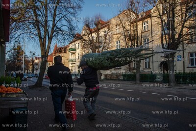 Sopot, ul. Haffnera. Święta w mieście. Czas na zakup...