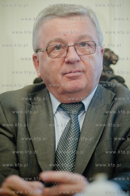 Gdansk. Urzad Marszalkowski. Konferencja prasowa poprzedzajaca...