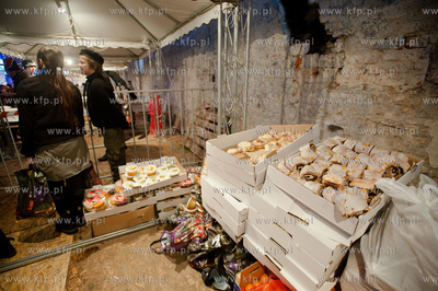 Gdansk. Wielka Zbrojownia. XVIII Wigilia dla ubogich,...