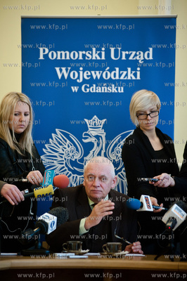 Gdansk. Pomorski Urzad Wojewodzki. Sala Kominkowa....