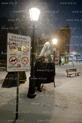 Gdansk. Zieleniec przy pomniku Jana Heweliusza. Widowisko...