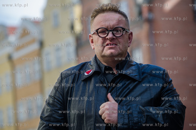 Gdansk. Formacja Niezywych Schabuff kreci w Gdansku...