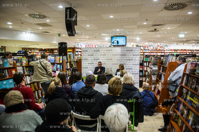 Gdansk. Galeria Baltycka. Spotkanie z  dziennikarzem,...