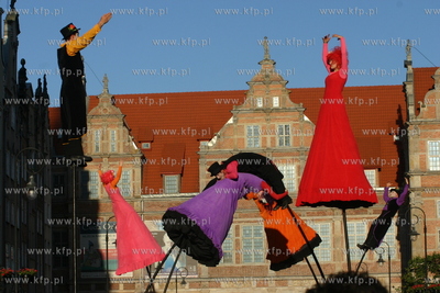 X Miedzynarodowy Festiwal Teatrow Plenerowych i Ulicznych...