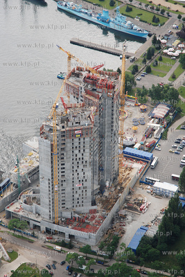 Gdynia z lotu ptaka. Nz. Budowa drapacza chmur  "Sea...