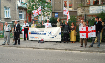 Manifestacja pod konsulatem Federacji Rosyjskiej w...