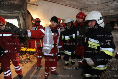 Nadole nad Jeziorem Zarnowieckim. Cwiczenia ratownikow...