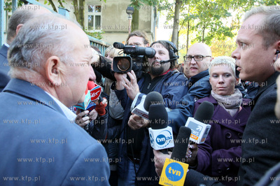 Sopot. Wlodzimierz Olewnik z mecenasem Bogdanem Borkowskim...