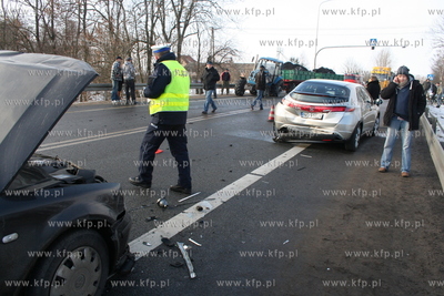 Na krajowej "siodemce" w miejscowosci Solnica niedaleko...
