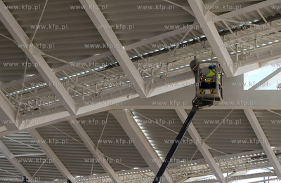 Budowa nowego terminala pasazerskiego T2 na Gdanskim...