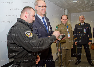 Wojewoda pomorski  przekazal Morskiemu Oddzialowi Strazy...