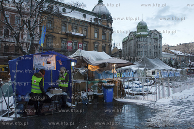 Lwow. Ukraina. Pokojowe demonstracje antyrzadowe na...