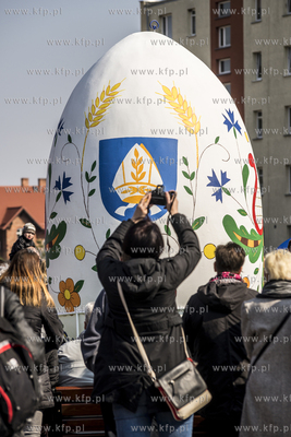 Odsloniecie "Kociewskiej pisanki". Duza, bardzo duza,...