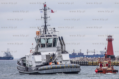 SD Tempest, holownik typu RotorTug z trzema pędnikami...