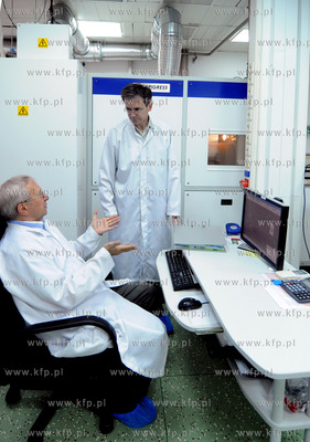 Tani sposob masowej produkcji grafenu - rewolucyjnego...