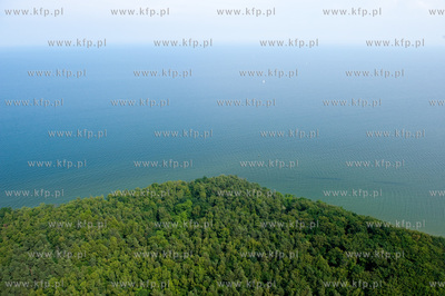 Kepa Redlowska z lotu ptaka. Na pierwszymplanie rezerwat...