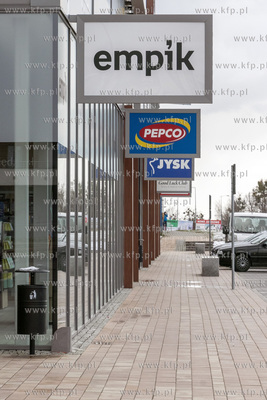 Salon Empik przy ulicy Ignacego Domeyki w pruszczu...