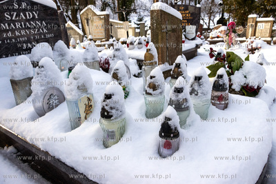 Cmentarz komunalny Salvator Nowy przy ulicy Cmentarnej...