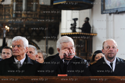 Msza za zmarlych w katastrofie samolotu prezydenckiego....